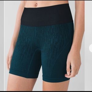 Lululemon Sculpt Short